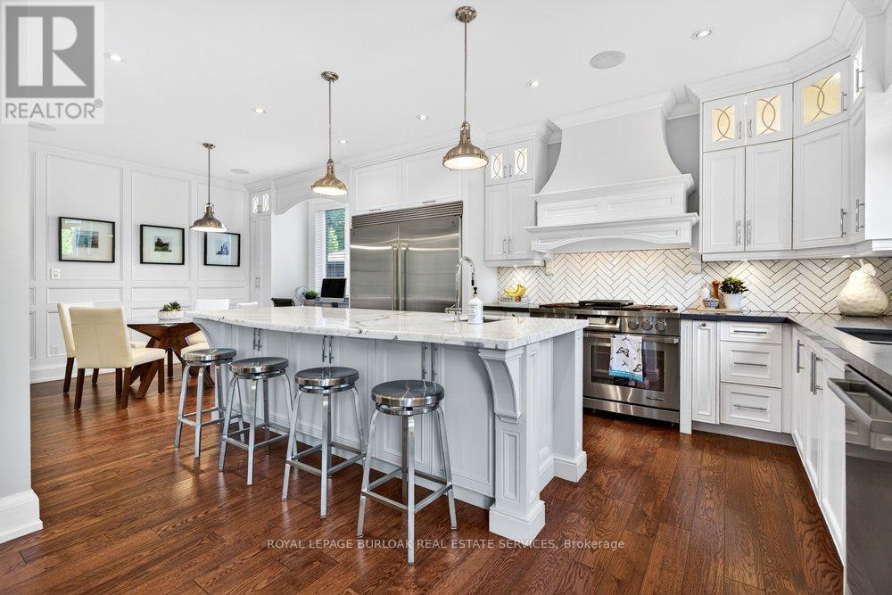 2470 APPLEWOOD DRIVE - 11