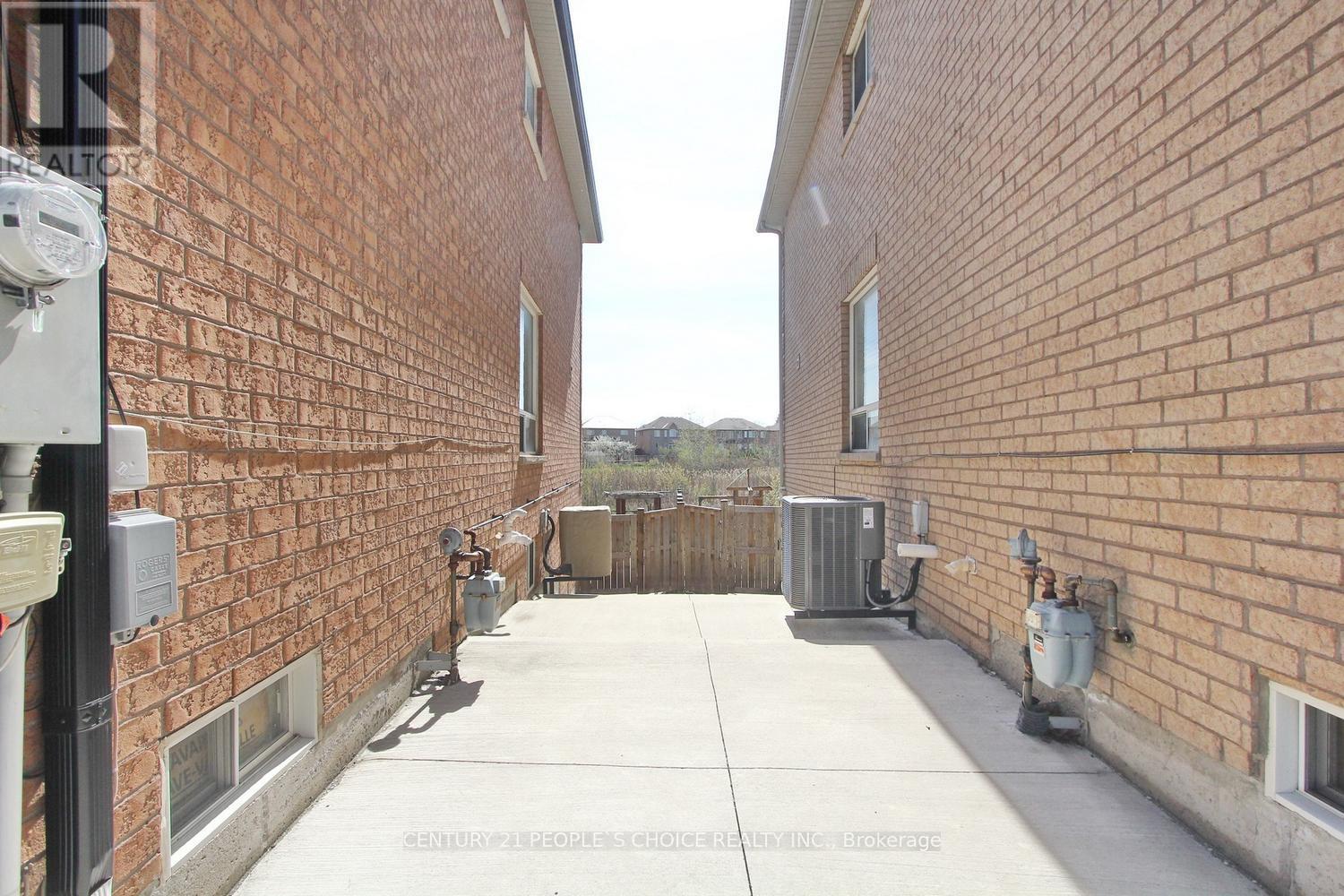 58 BRUNETTA WAY - 46