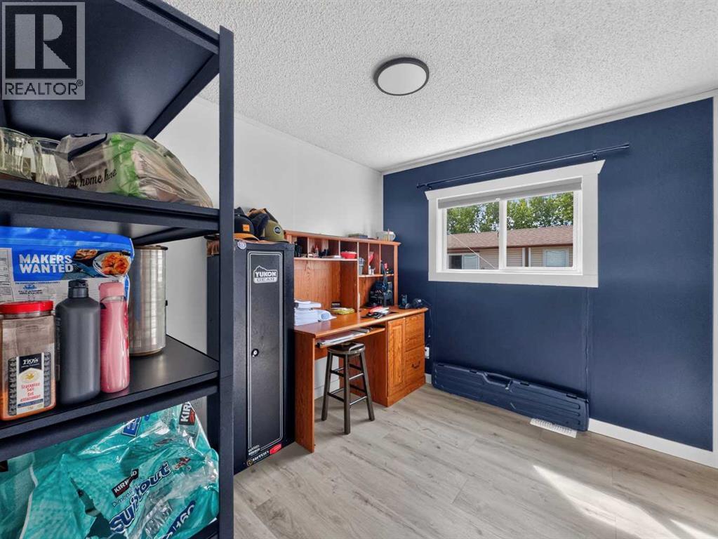 10517 102 Street - 16