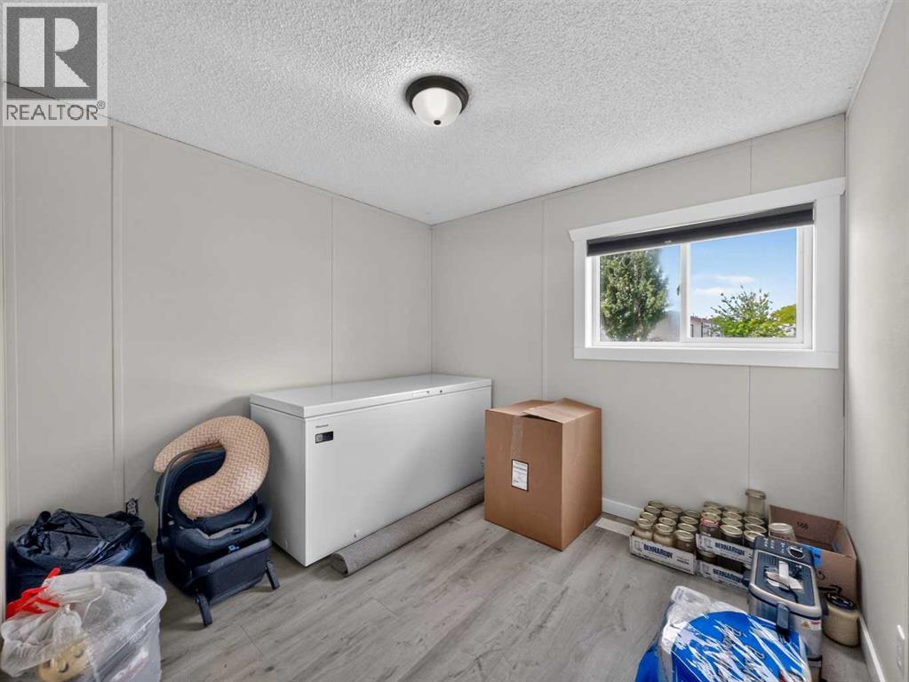 10517 102 Street - 15