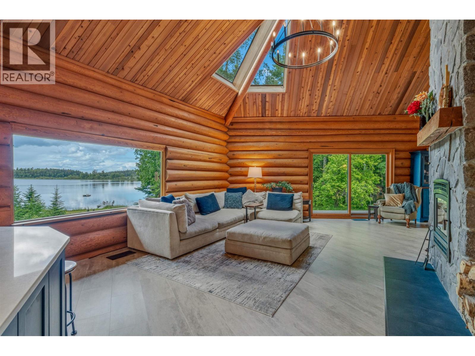 Photo 15 of 41 — 22405 CHIEF LAKE ROAD · Prince George, BC