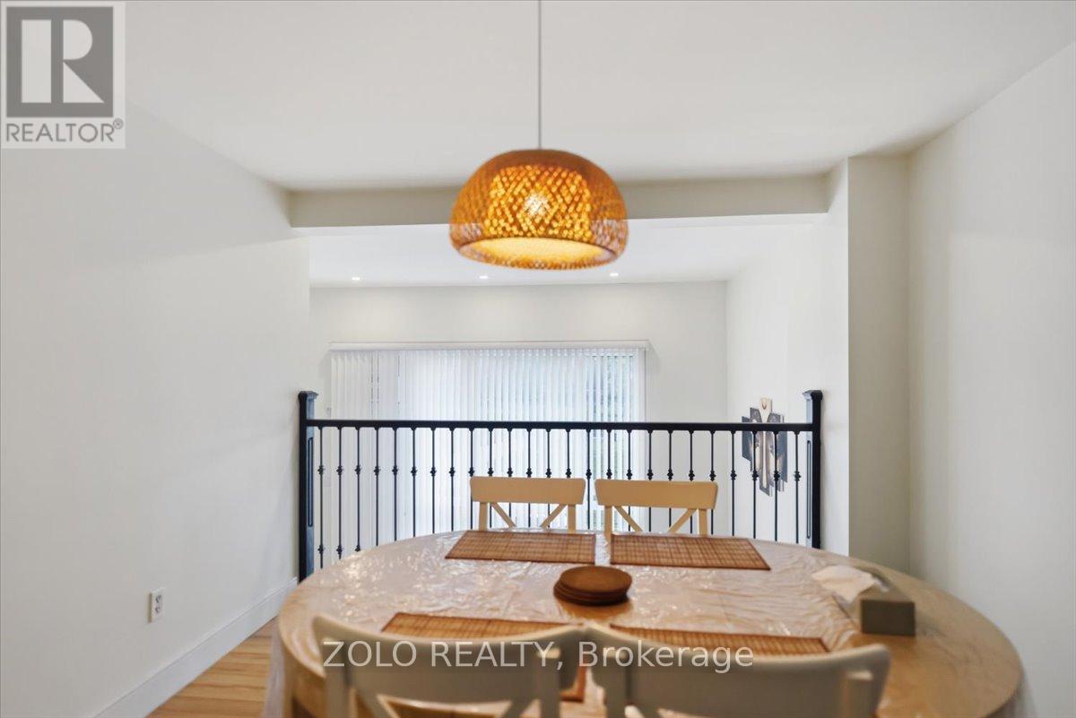 98 DARRAS COURT - 12
