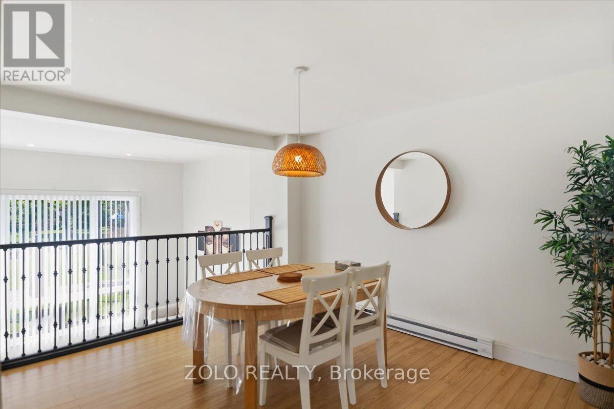 98 DARRAS COURT - 4