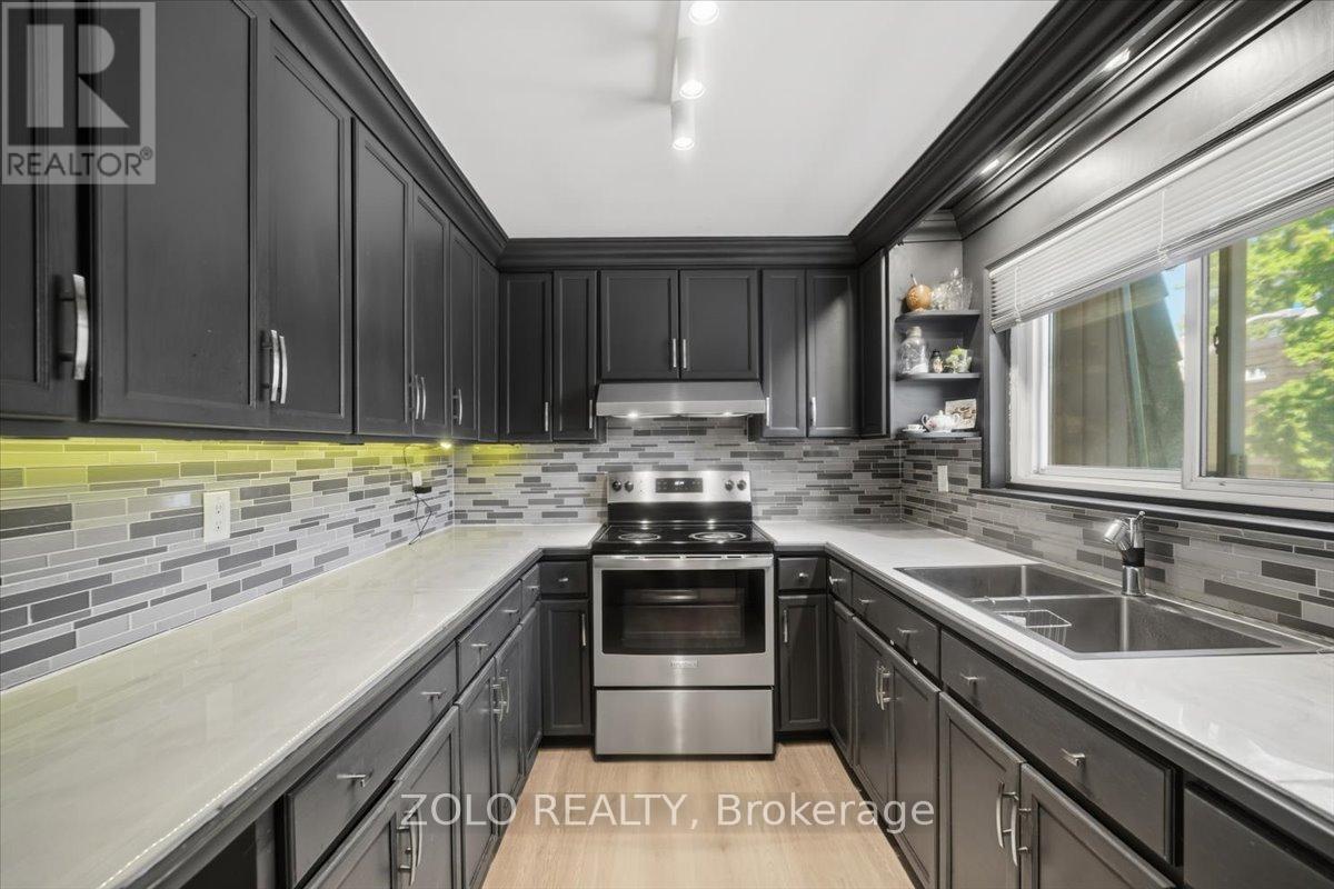 98 DARRAS COURT - 7