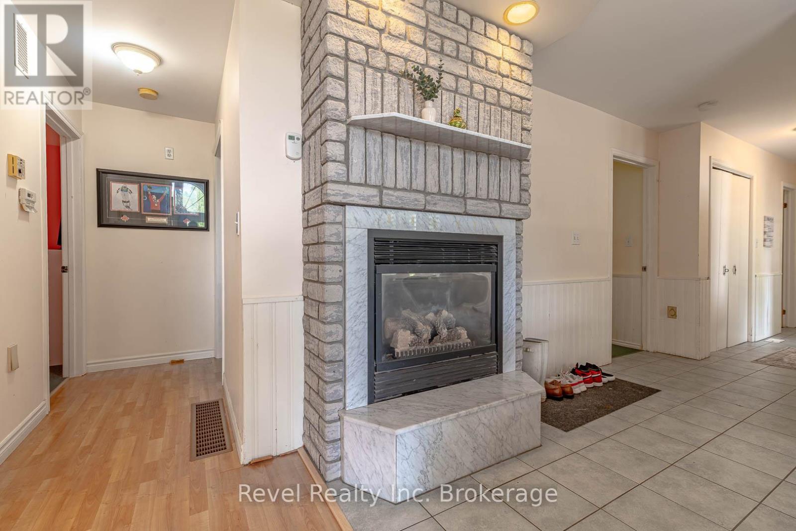 36 TEBBY BOULEVARD - 17