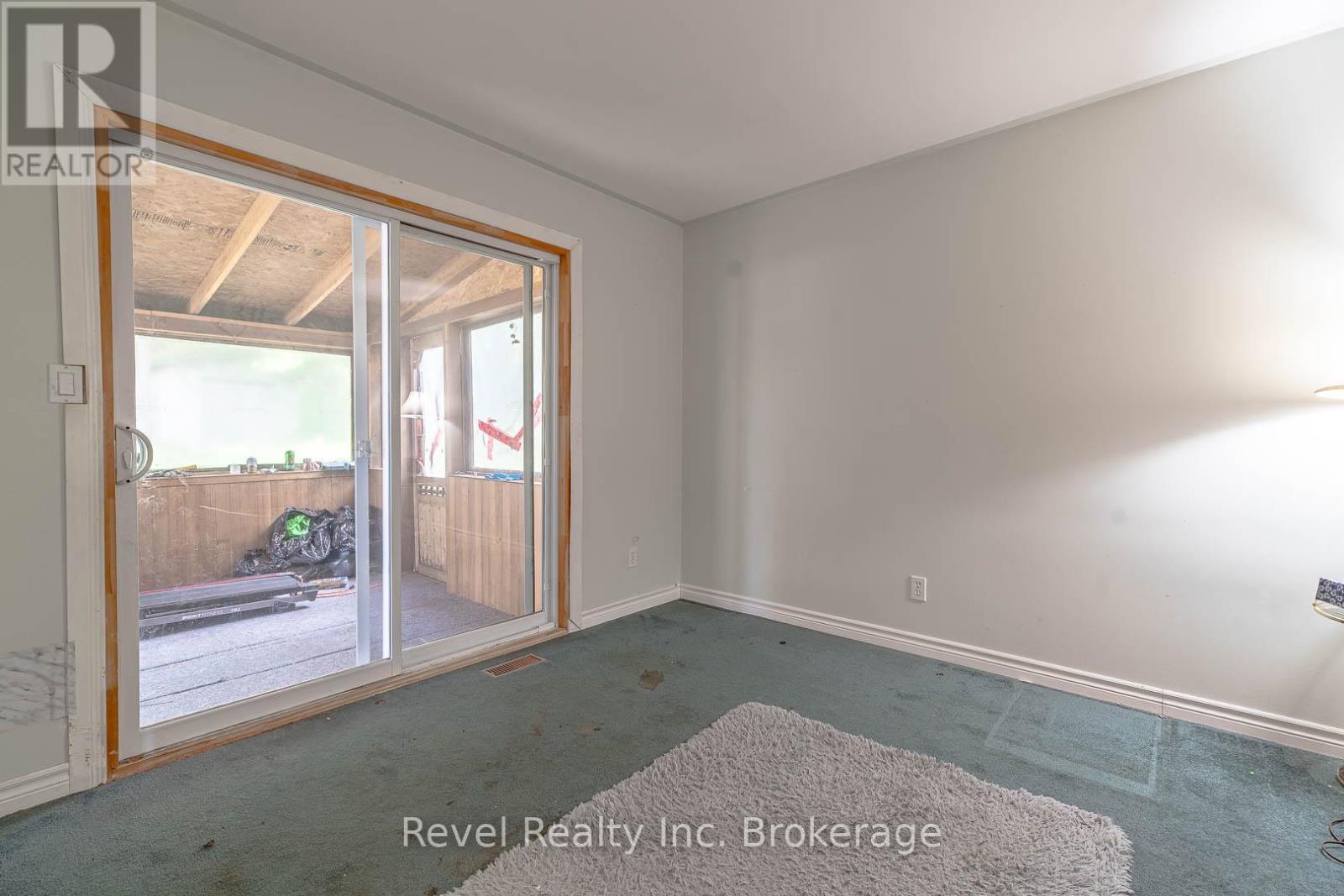 36 TEBBY BOULEVARD - 23