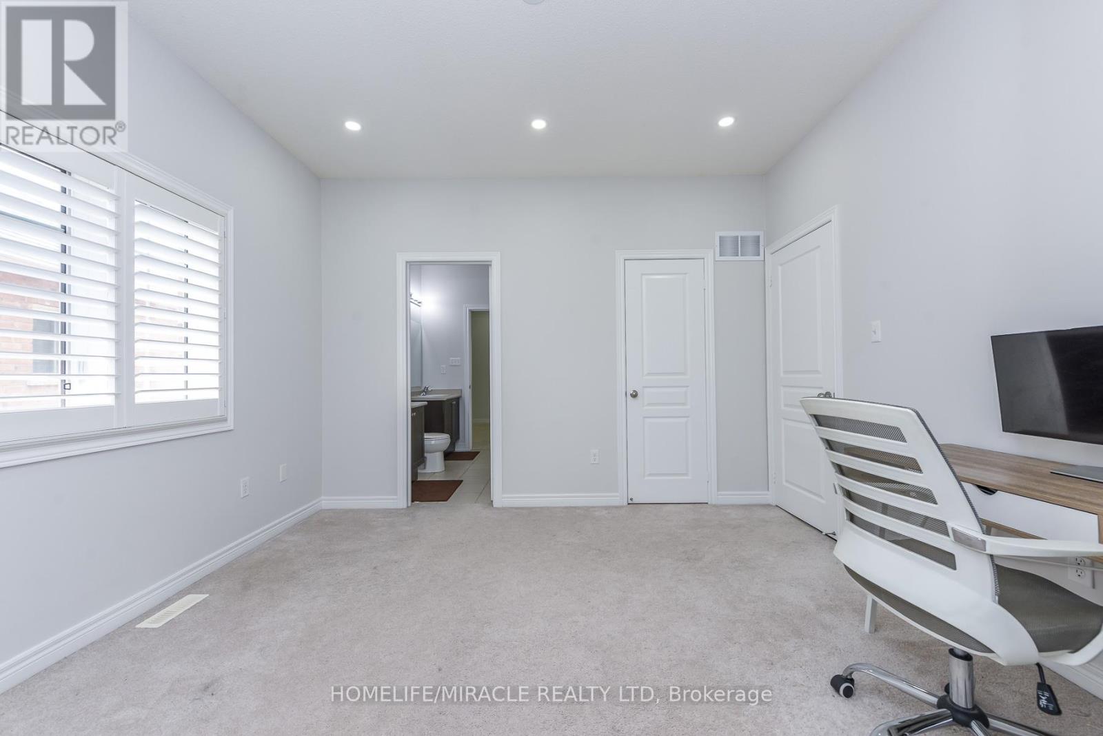 10 DANFIELD COURT - 27
