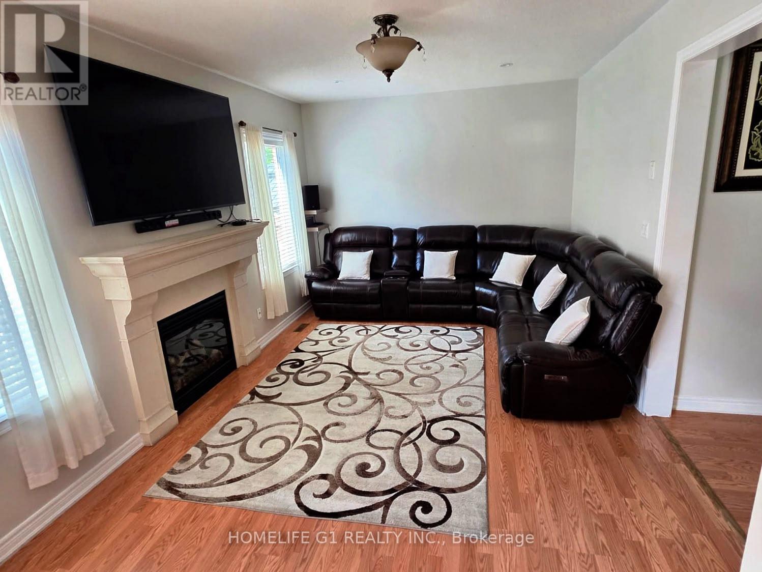 62 DEWSIDE DRIVE E - 7