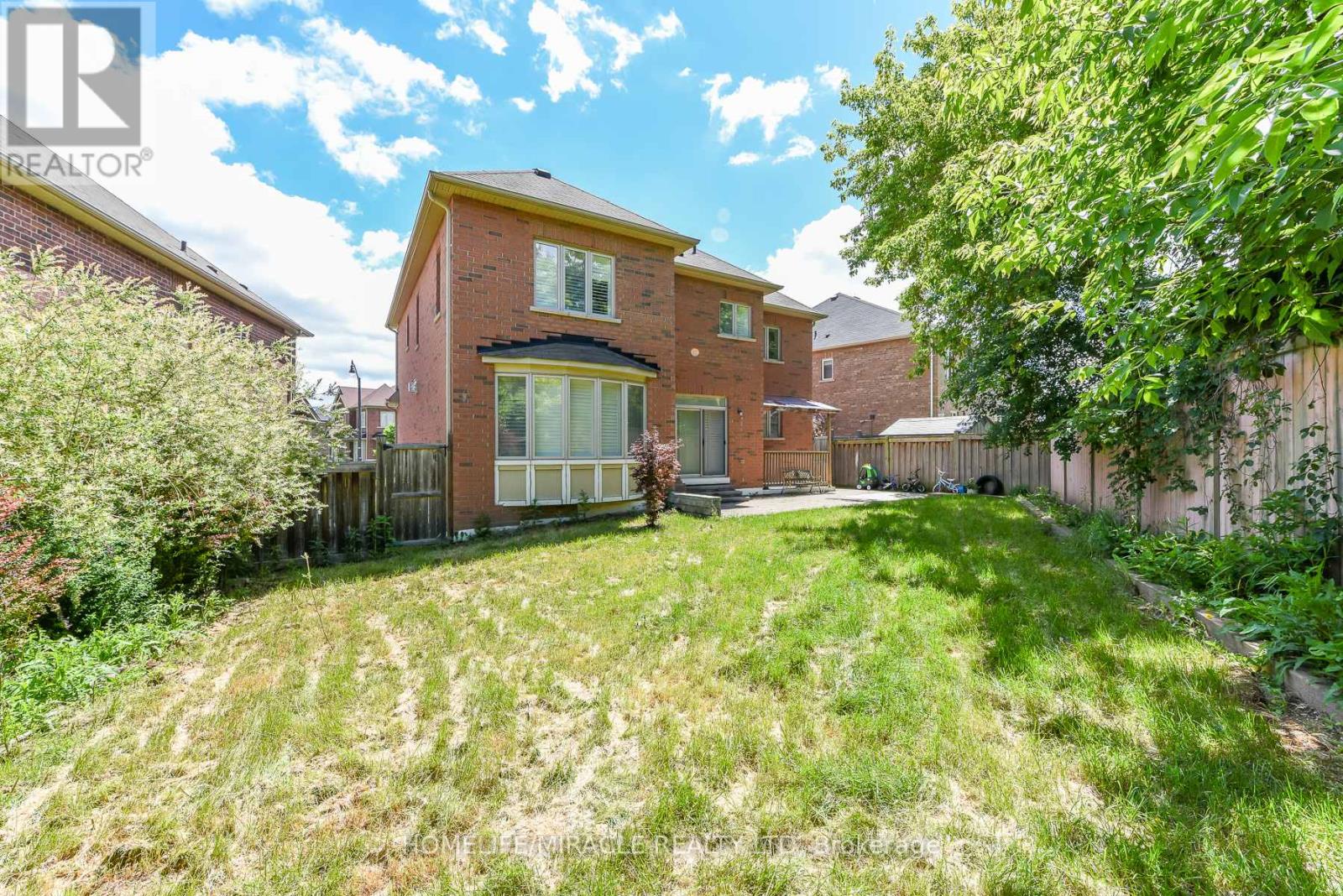 10 DANFIELD COURT - 4