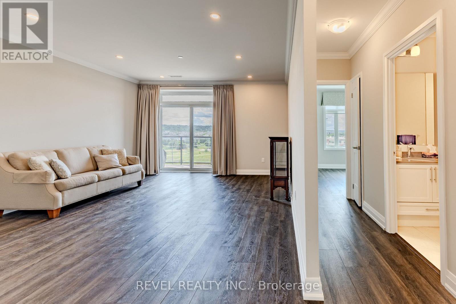 #605 830 MEGSON TERRACE - 6