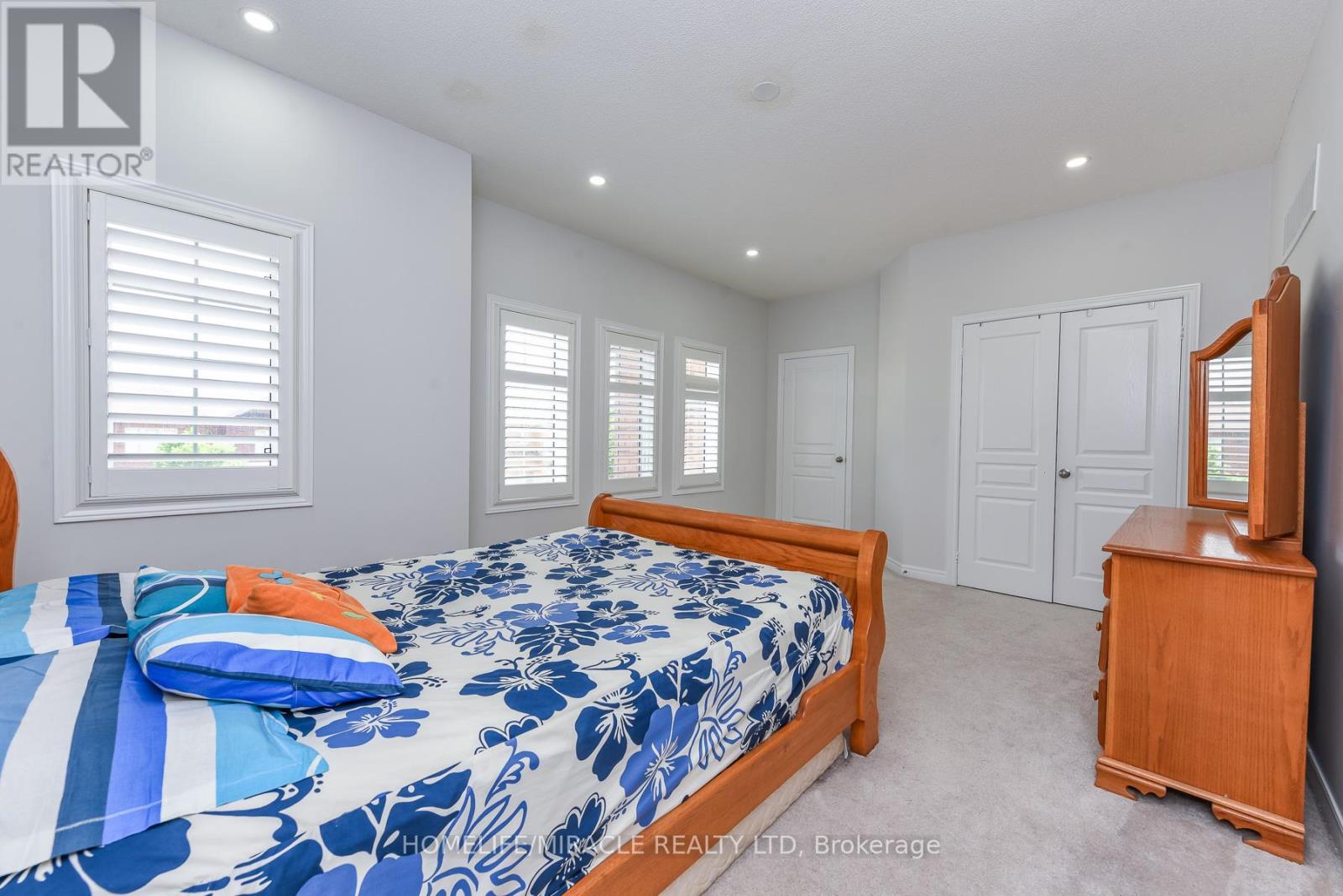 10 DANFIELD COURT - 25