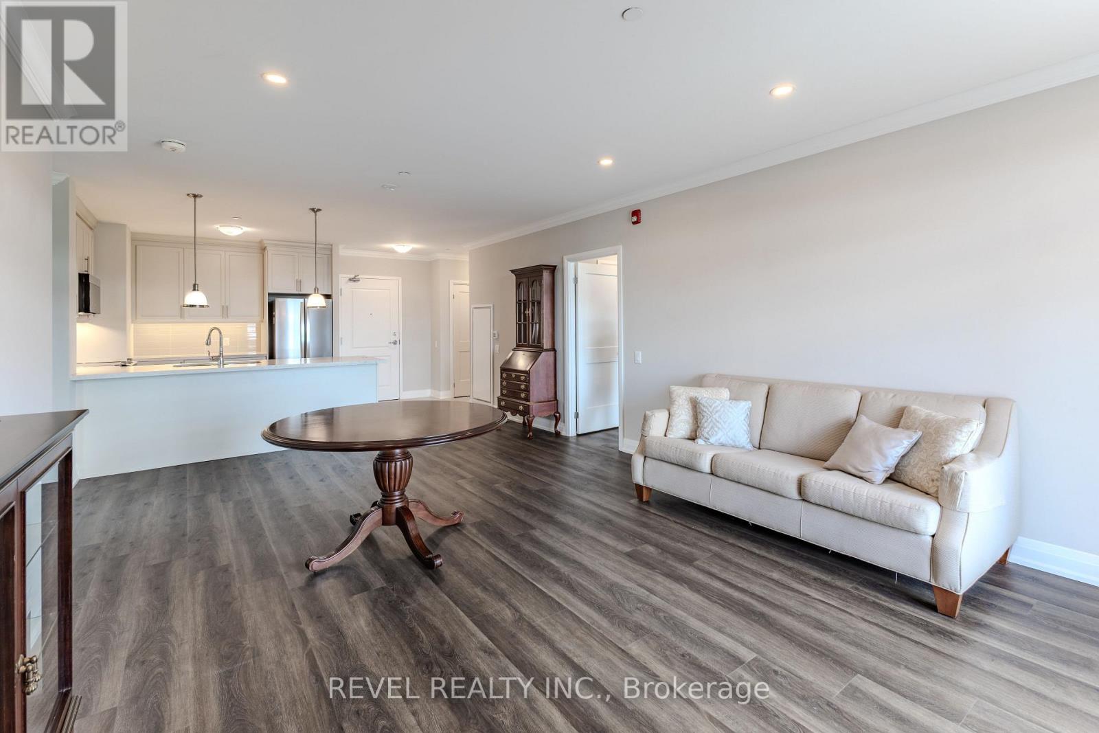 #605 830 MEGSON TERRACE - 2