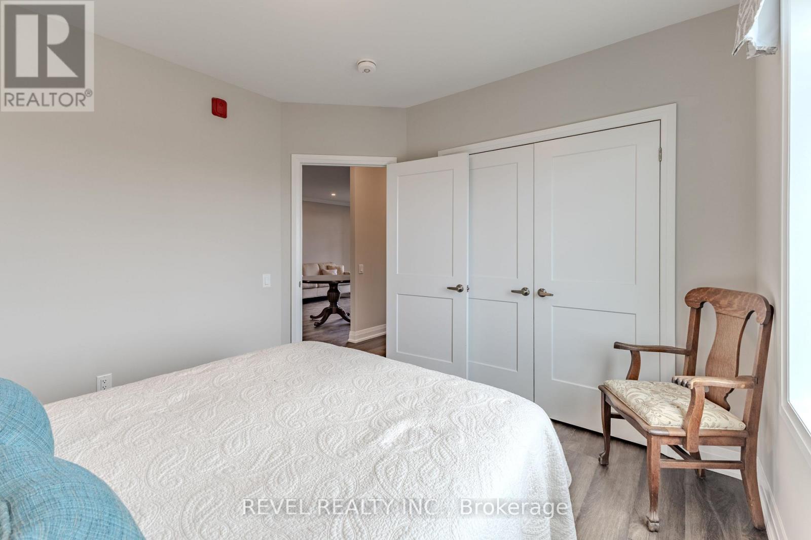 #605 830 MEGSON TERRACE - 8