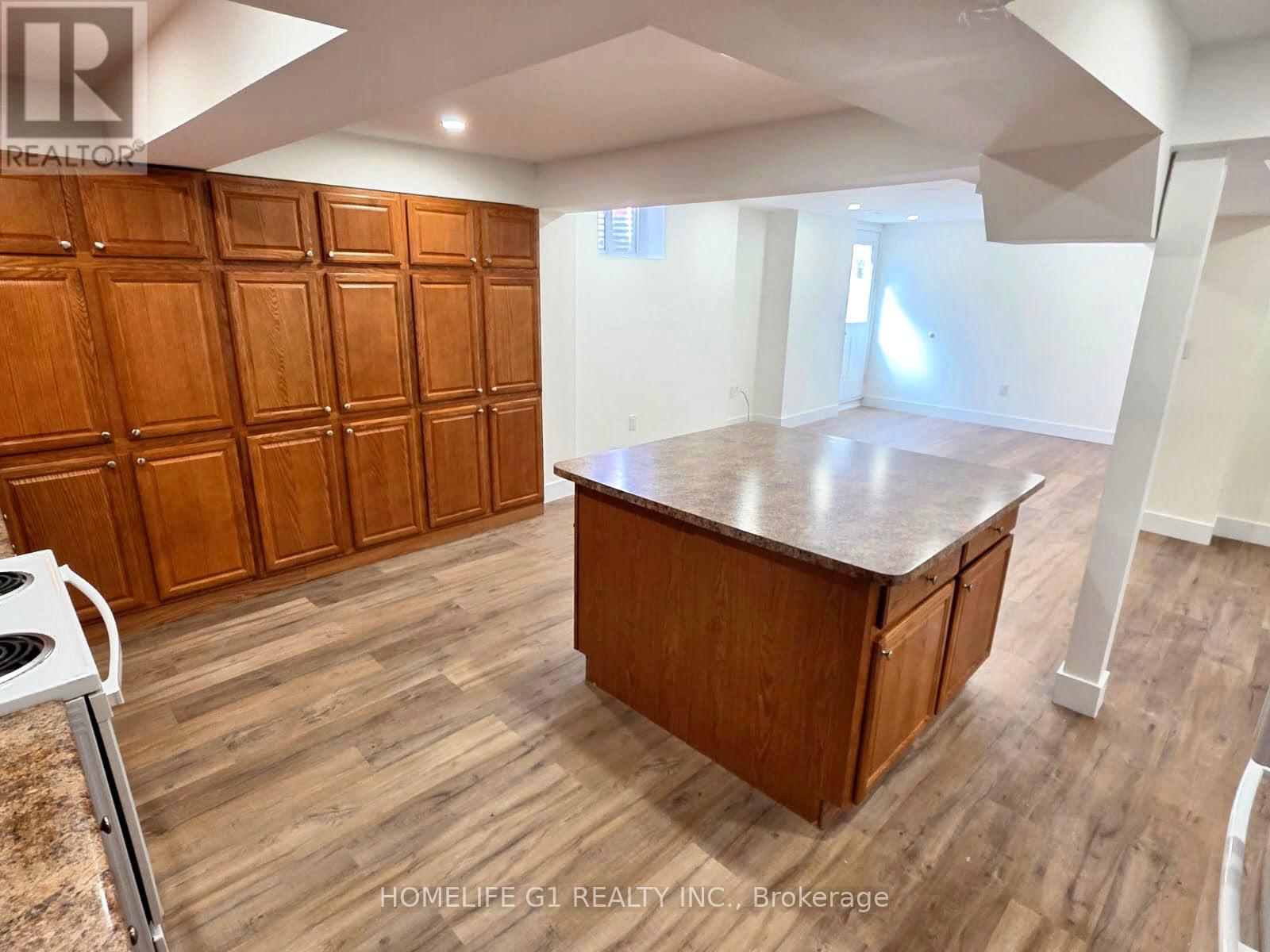 62 DEWSIDE DRIVE E - 23