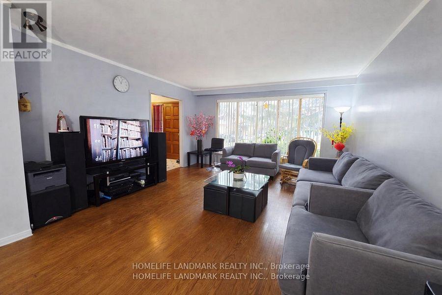 7 BURTONWOOD CRESCENT - 2