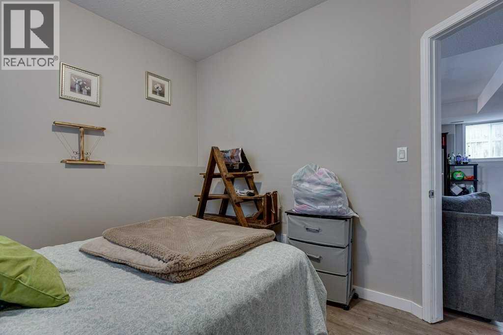 99 Iverson Close — photo 43