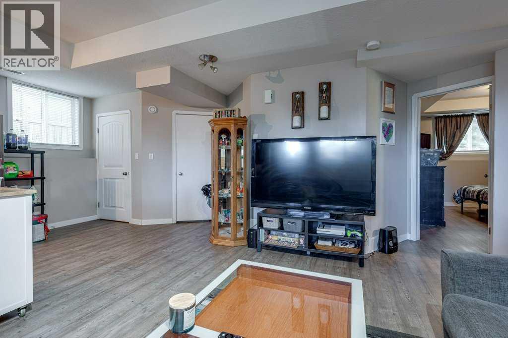 99 Iverson Close — photo 37