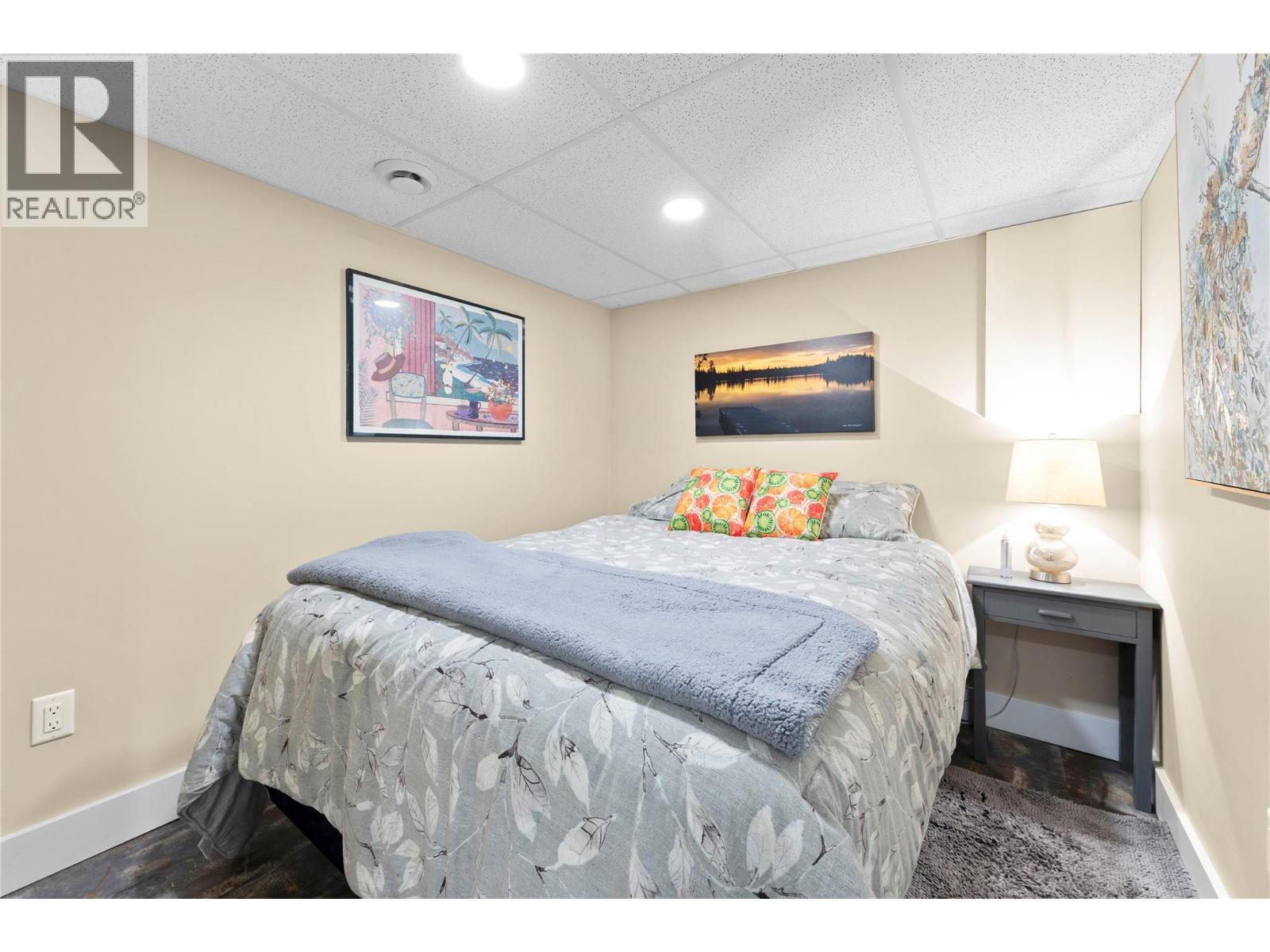 #55 2932 Buckley Road - 38
