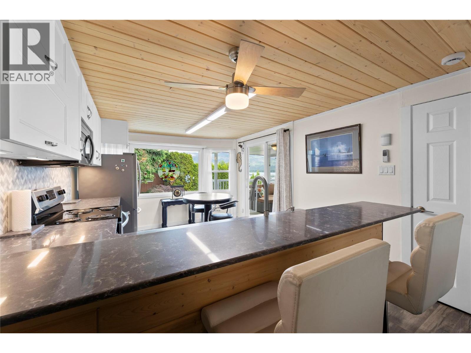#55 2932 Buckley Road - 17