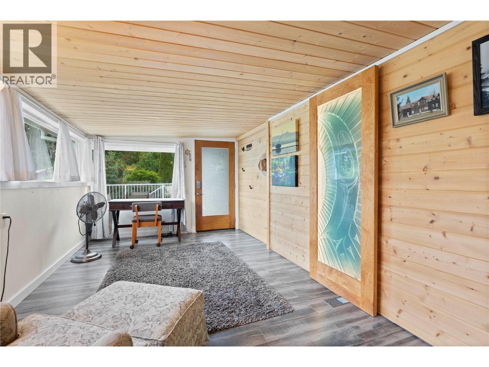#55 2932 Buckley Road - 23