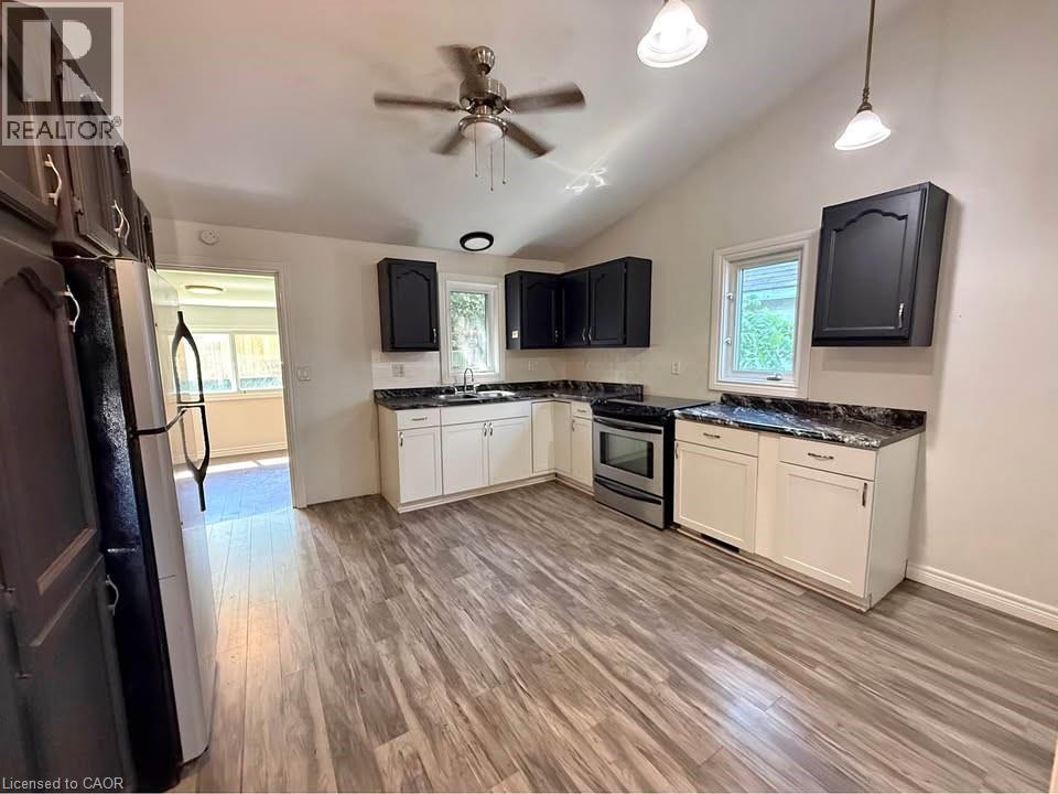 3-bedroom home for sale at 104 QUEEN STREET NORTH Street, Simcoe ON · photo 2 of 14