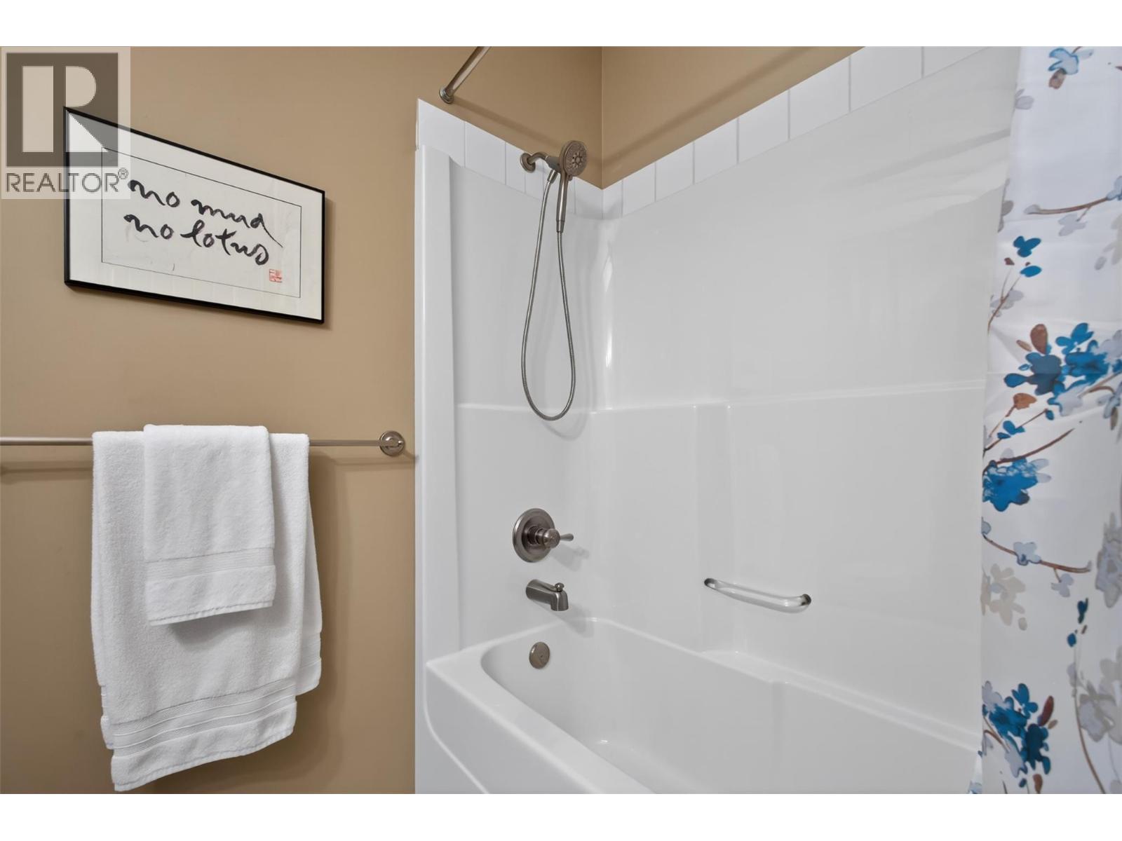5 1798 Olympus Way, West Kelowna