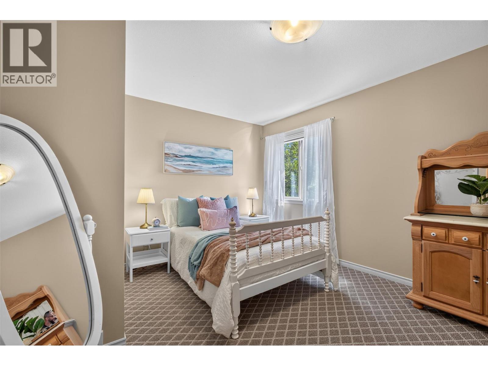 5 1798 Olympus Way, West Kelowna
