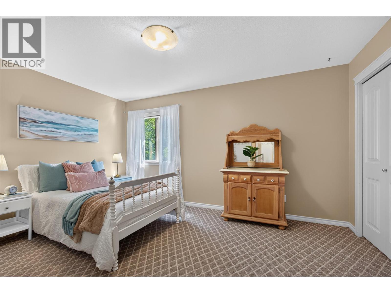 5 1798 Olympus Way, West Kelowna