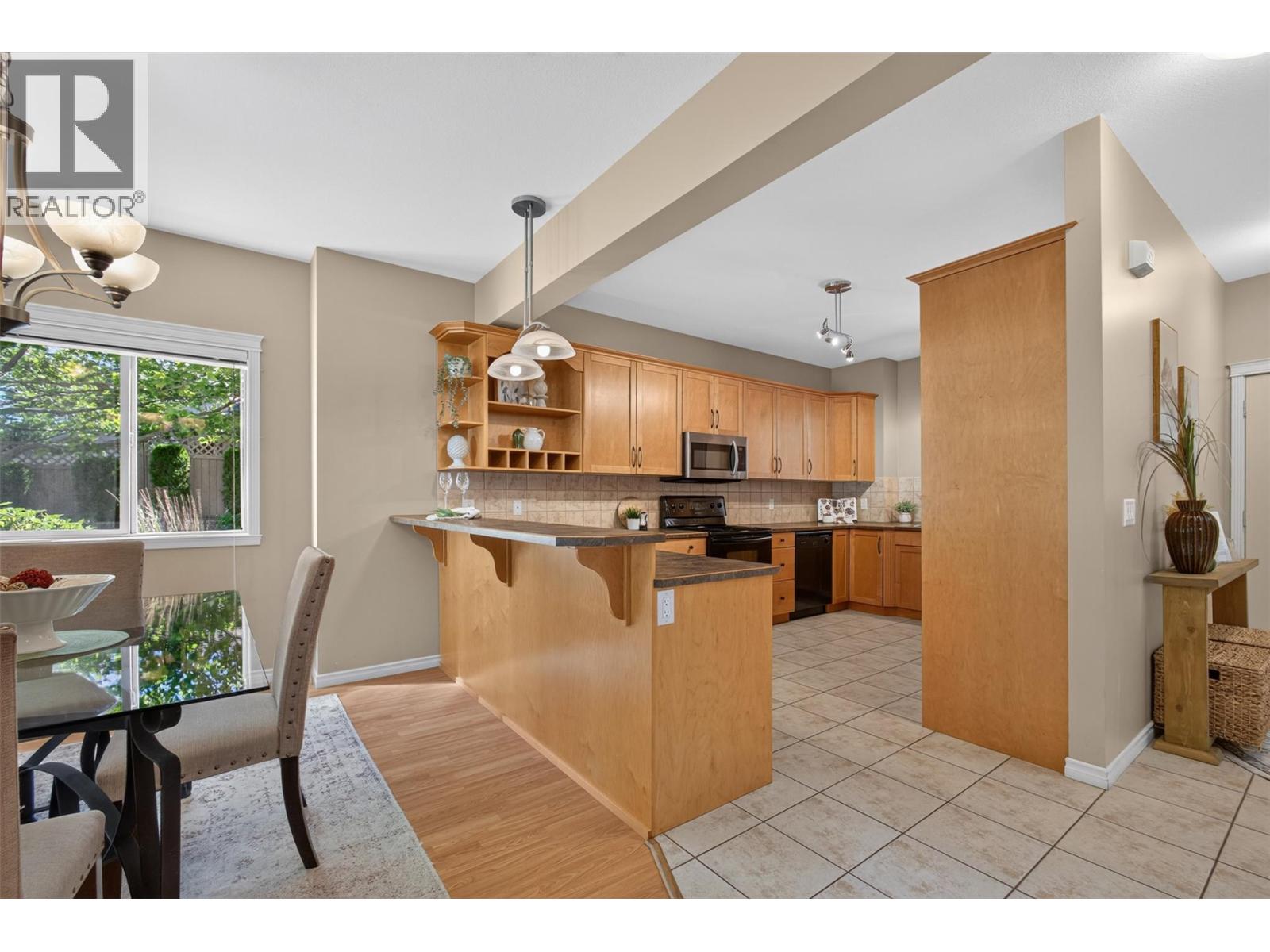 5 1798 Olympus Way, West Kelowna