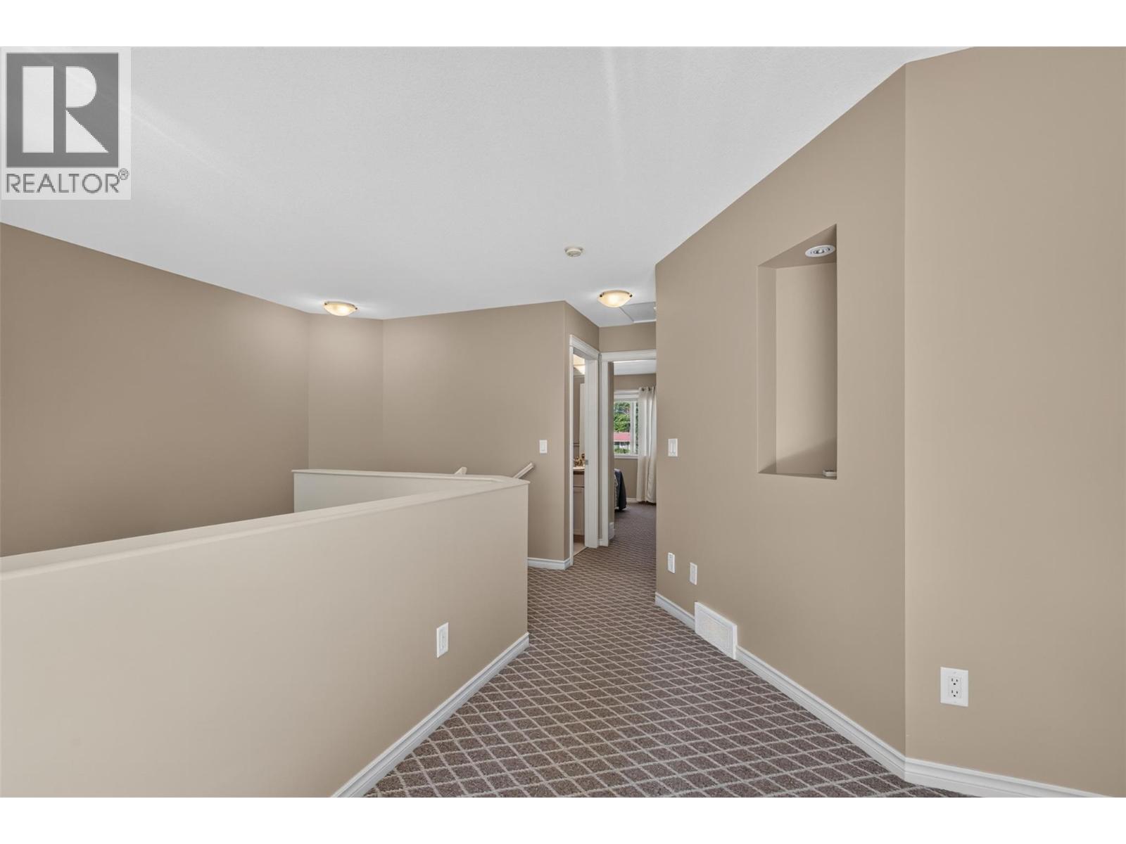 5 1798 Olympus Way, West Kelowna