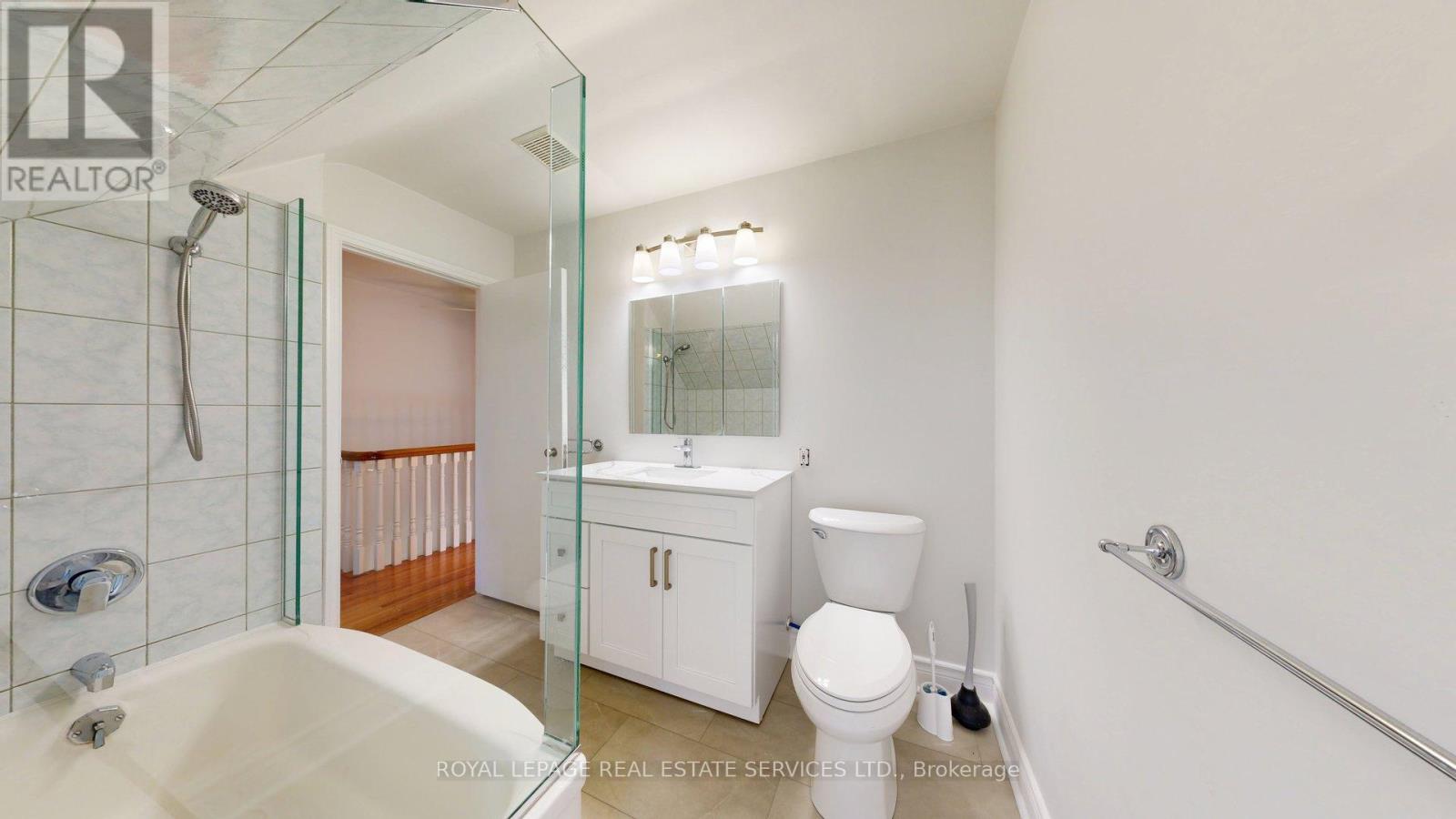 31 BURNHAMTHORPE PARK BOULEVARD - Image 33