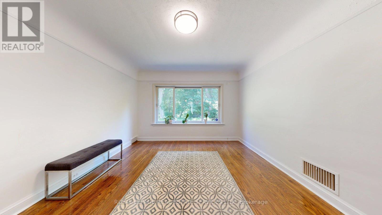 31 BURNHAMTHORPE PARK BOULEVARD - 11
