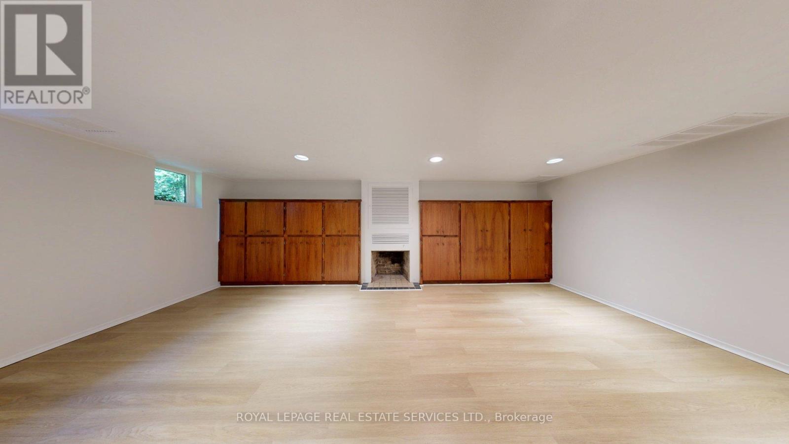 31 BURNHAMTHORPE PARK BOULEVARD - 37