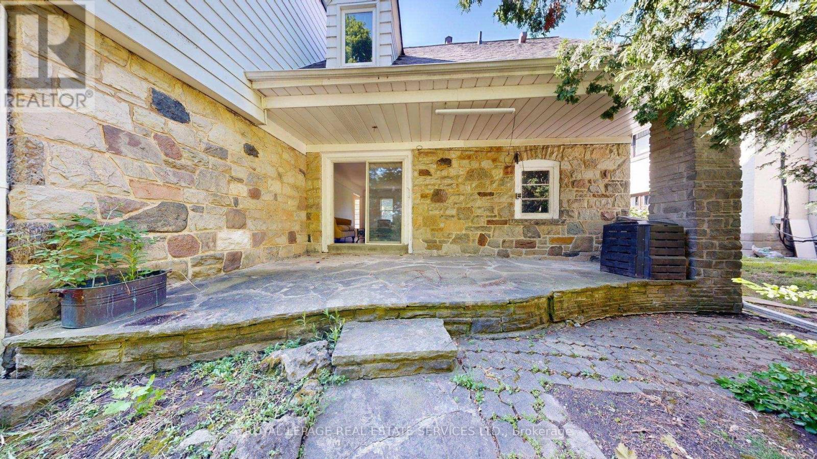 31 BURNHAMTHORPE PARK BOULEVARD - Image 39