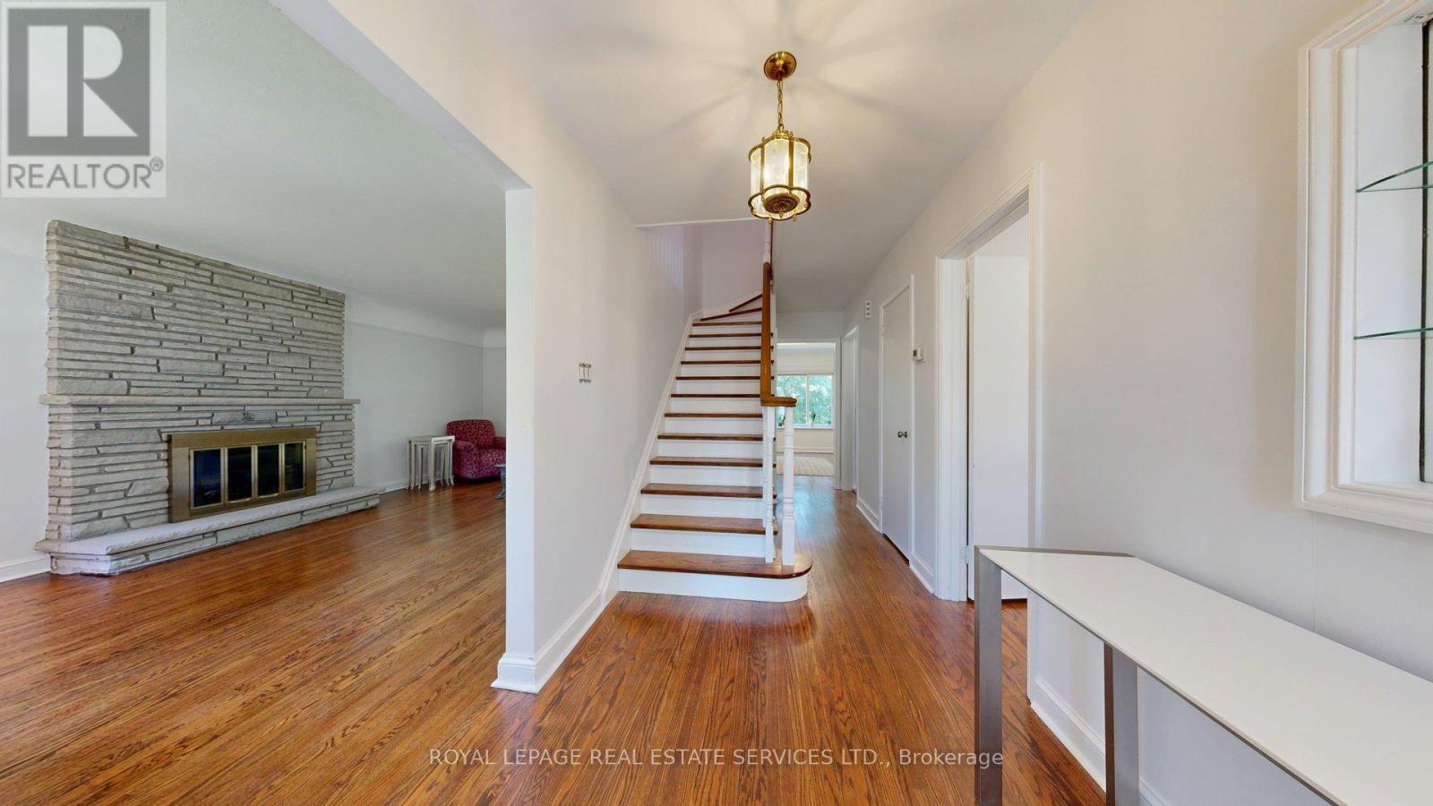 31 BURNHAMTHORPE PARK BOULEVARD - 6