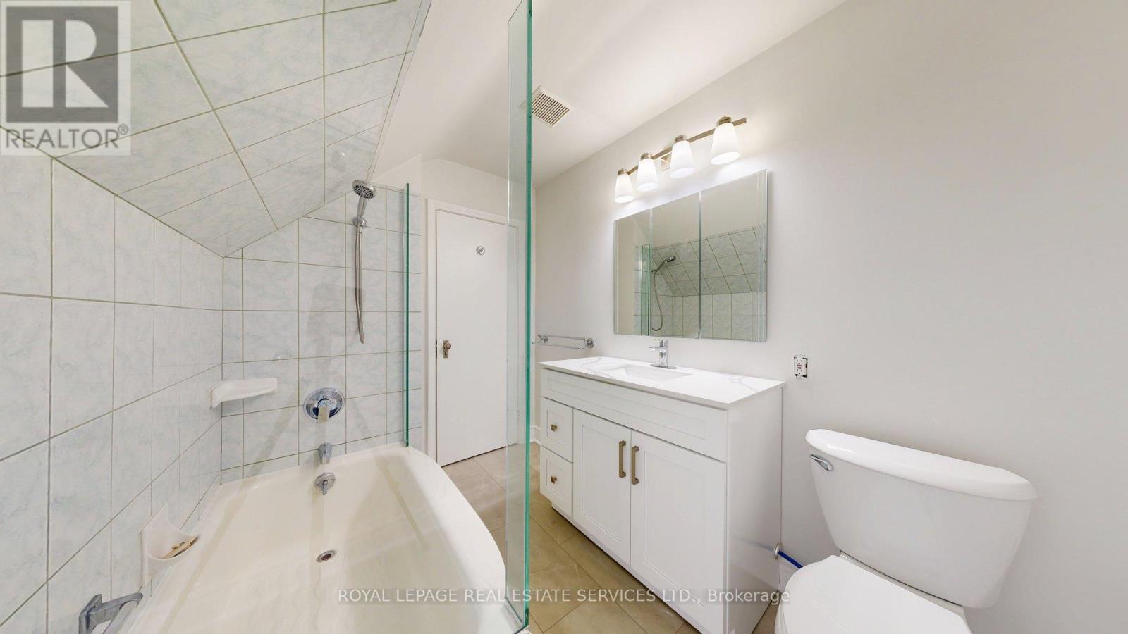 31 BURNHAMTHORPE PARK BOULEVARD - 35