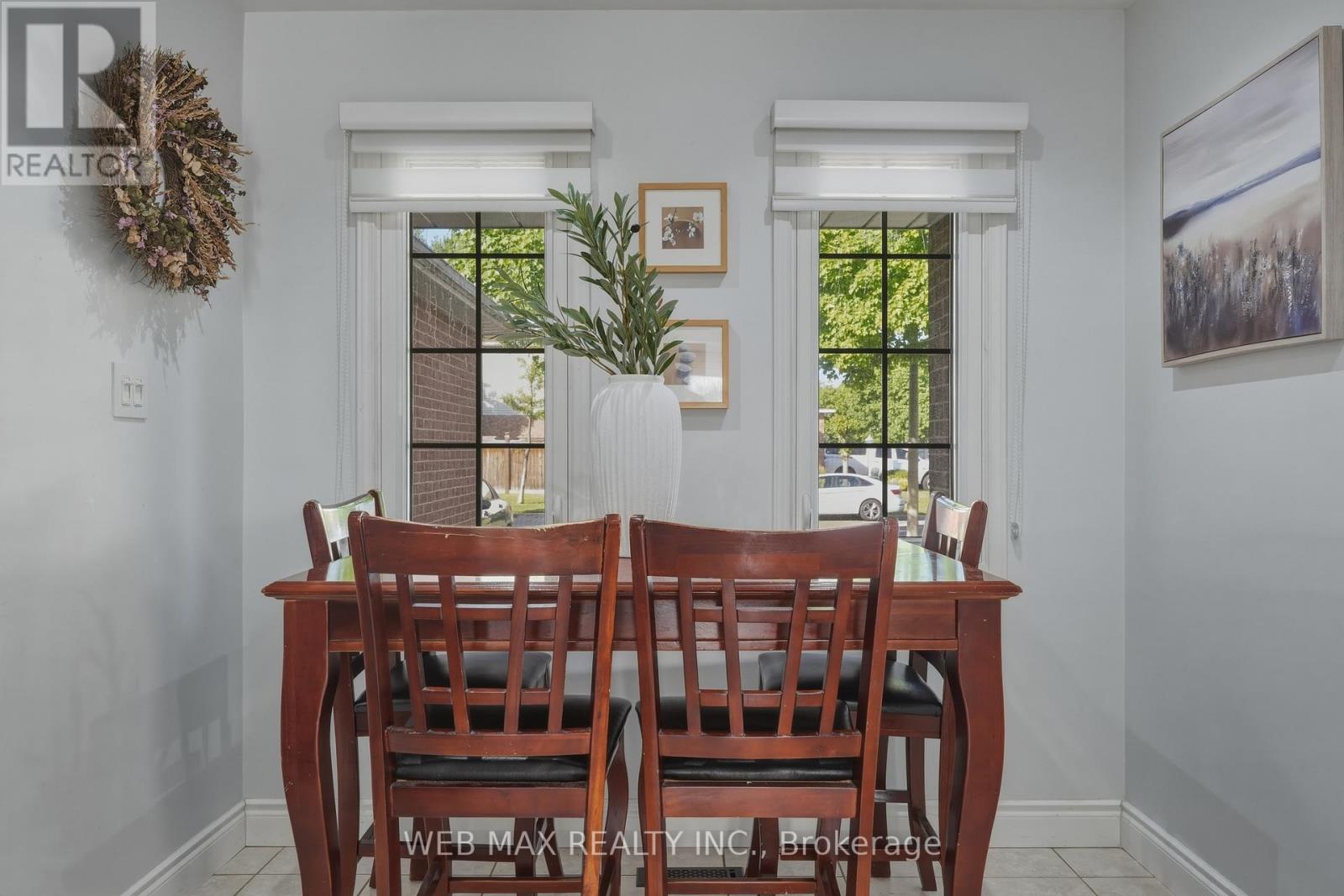 58 CASSANDER CRESCENT - 11