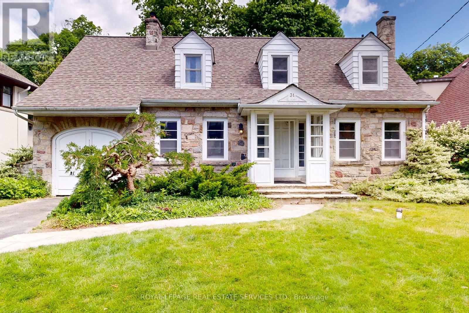 31 BURNHAMTHORPE PARK BOULEVARD - 3