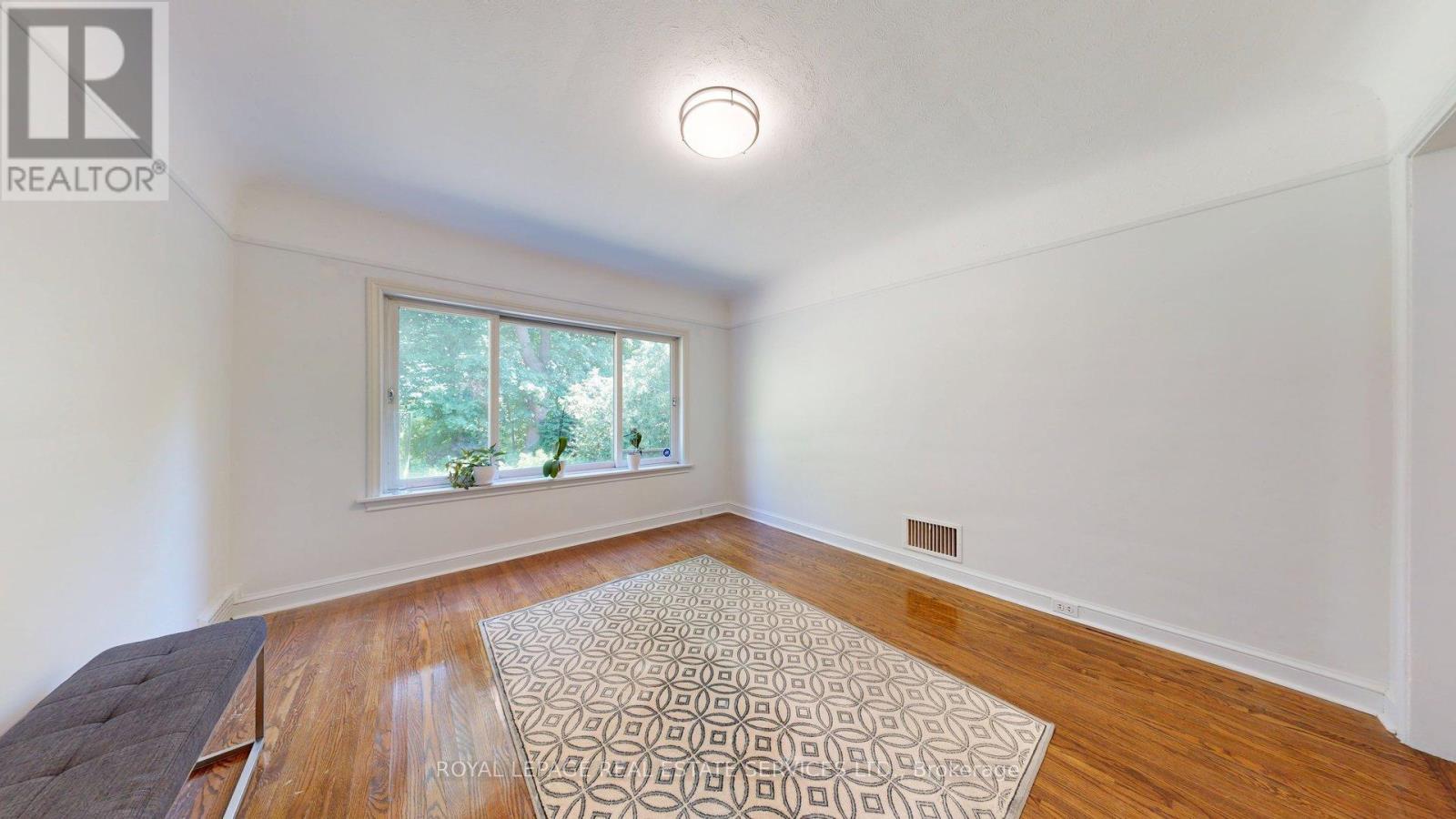 31 BURNHAMTHORPE PARK BOULEVARD - 10