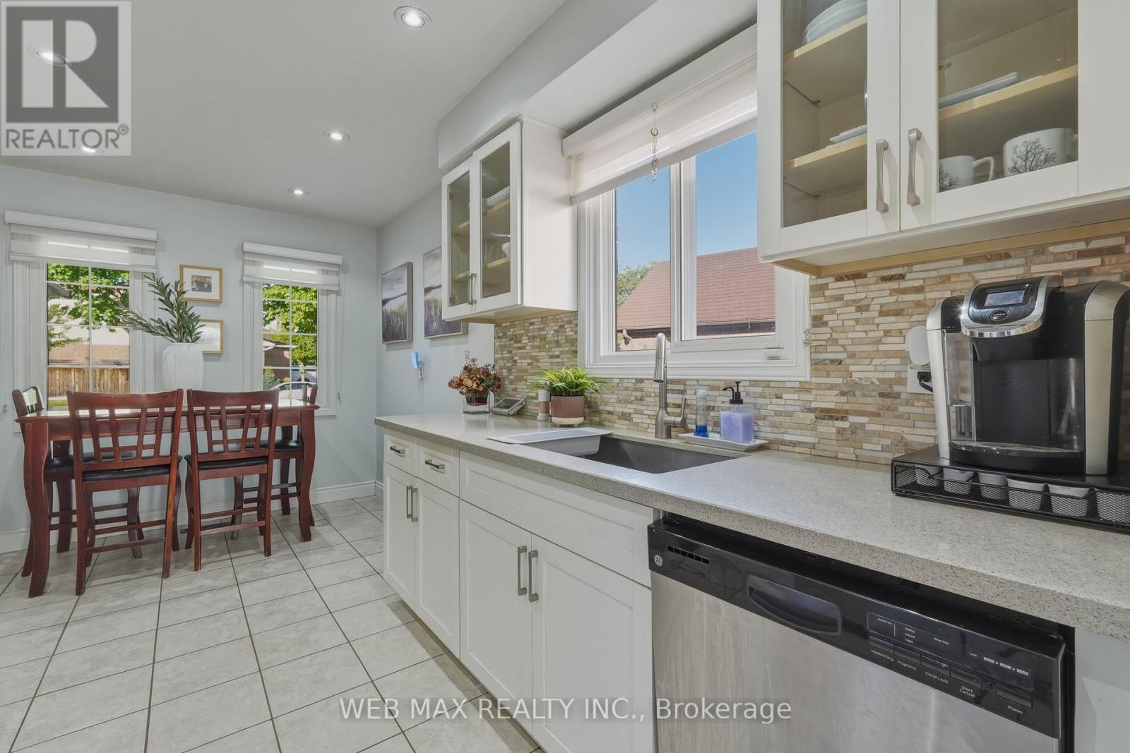 58 CASSANDER CRESCENT - 14