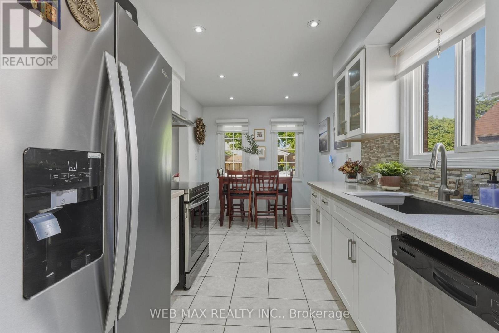 58 CASSANDER CRESCENT - 13