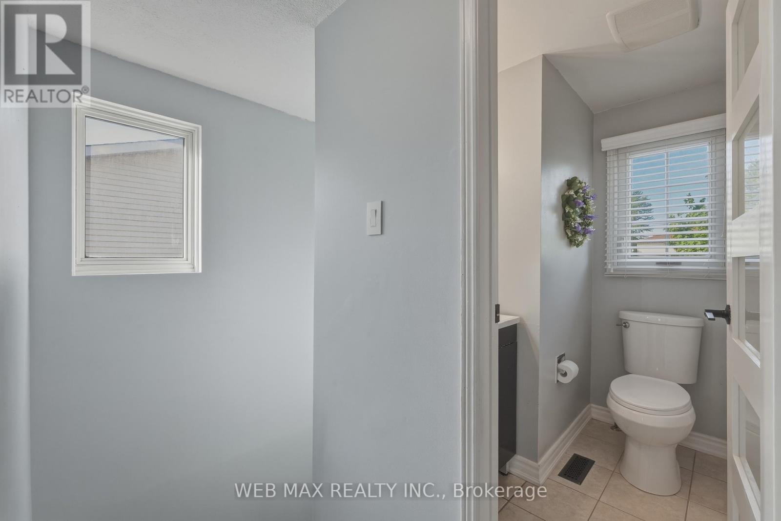 58 CASSANDER CRESCENT - 23