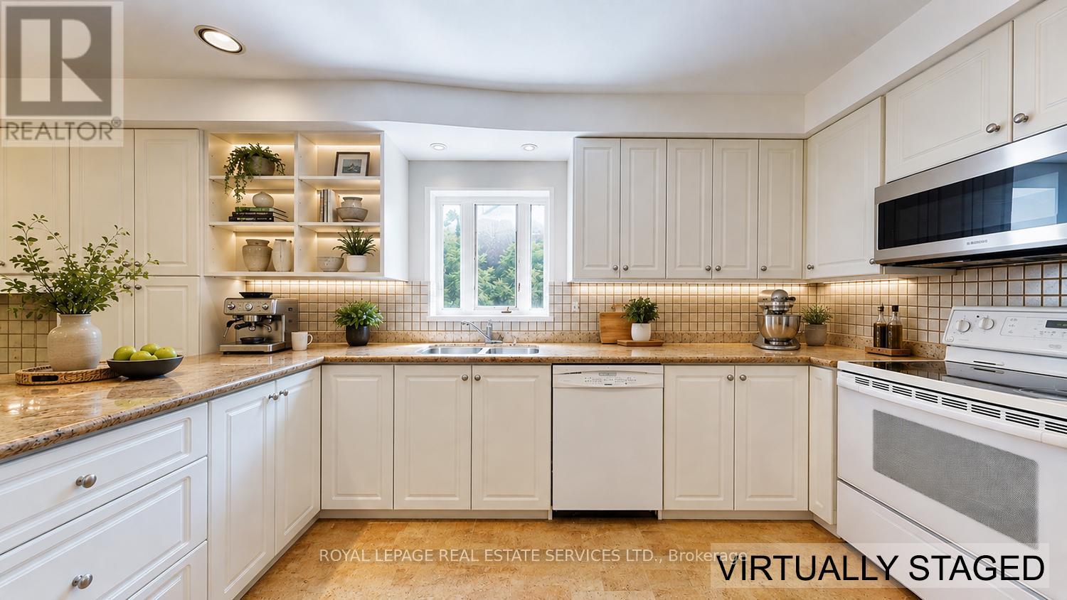 31 BURNHAMTHORPE PARK BOULEVARD - 15