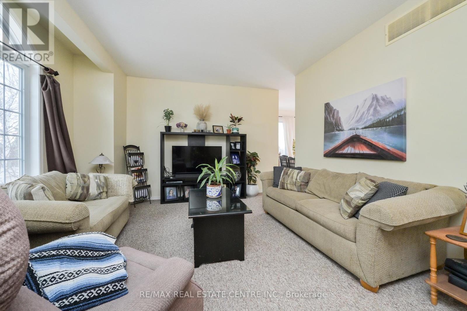 300 A BROADWAY - 5