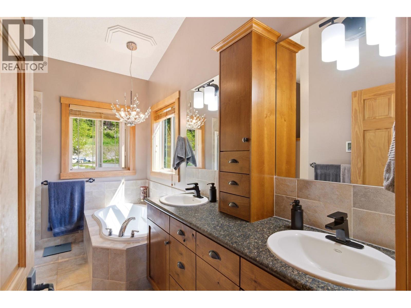  7080 Sun Valley Road, Kelowna