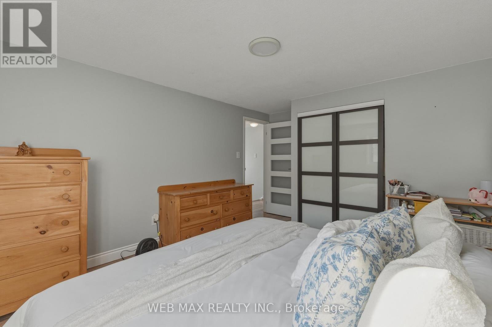 58 CASSANDER CRESCENT - 29