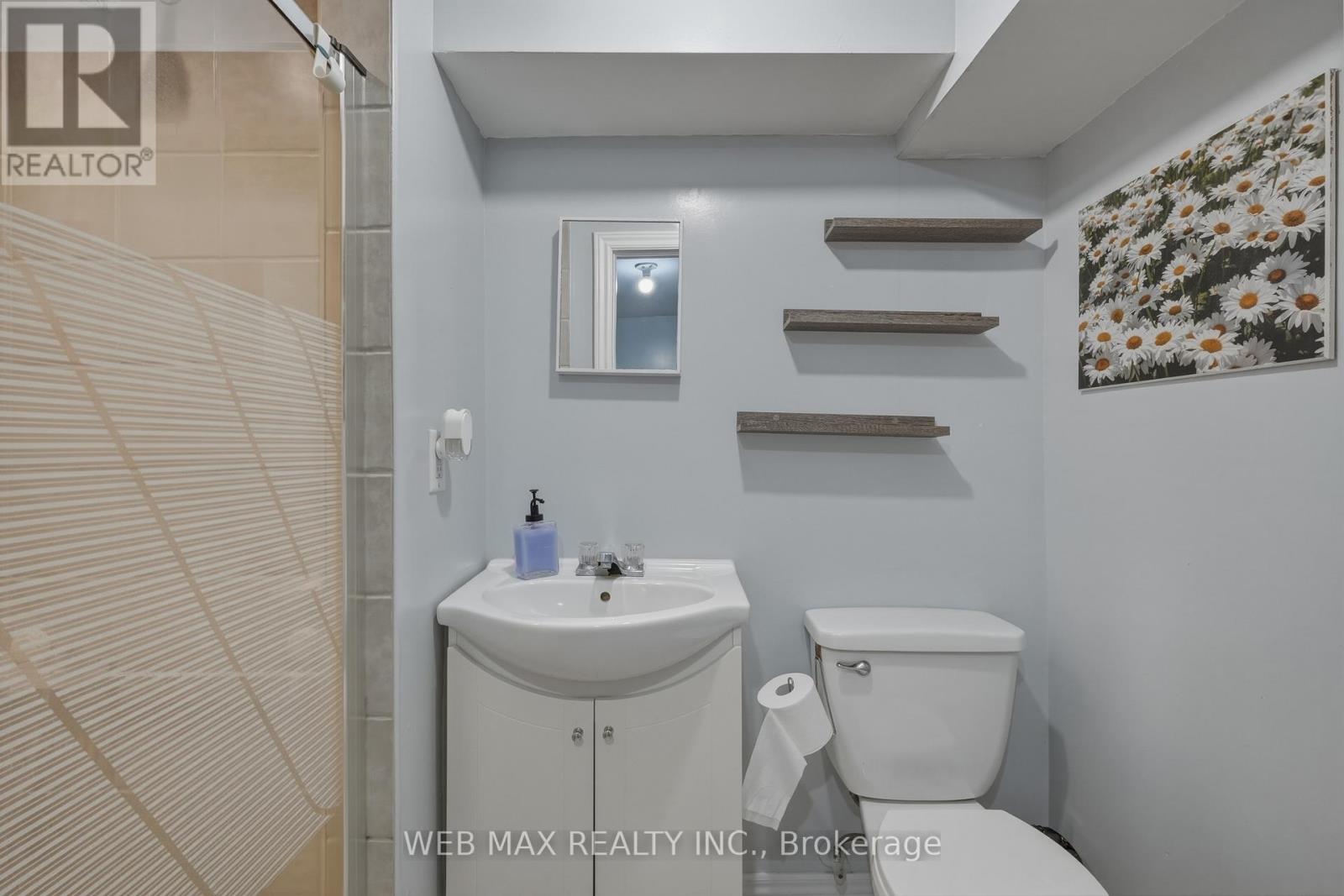 58 CASSANDER CRESCENT - 37