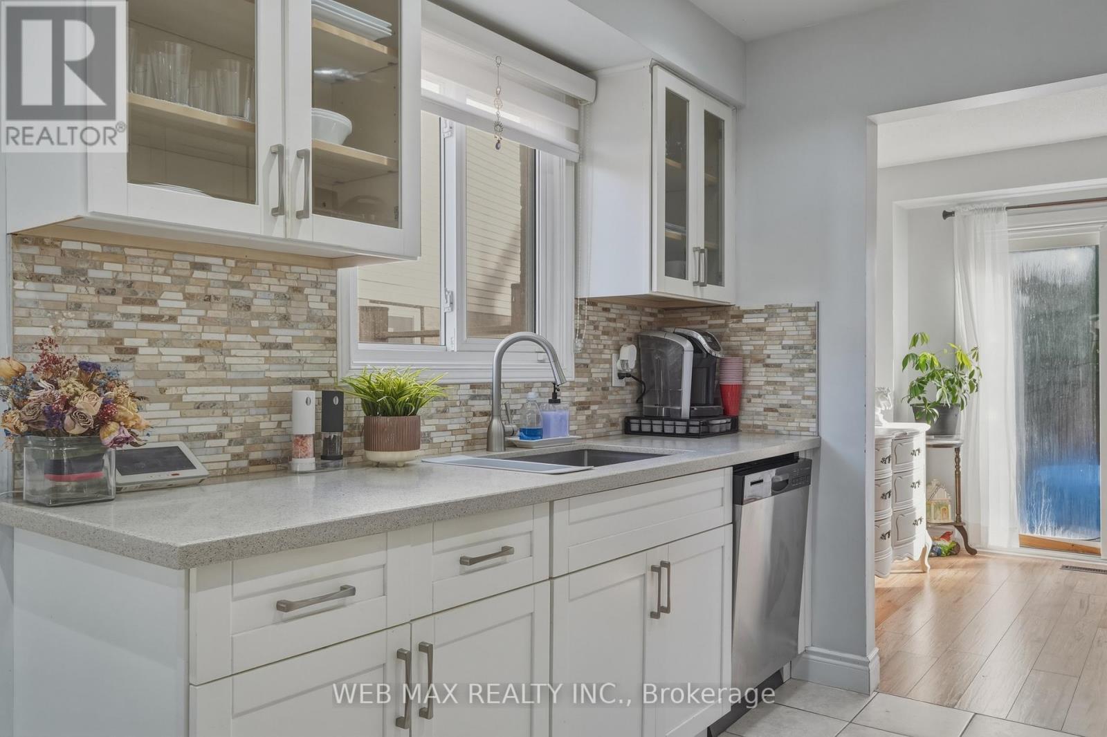58 CASSANDER CRESCENT - 9