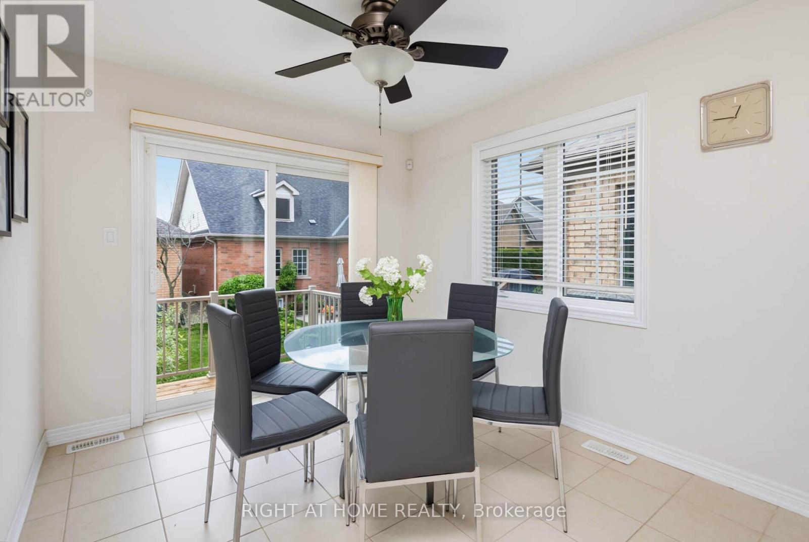 39 LACORRA WAY - 14