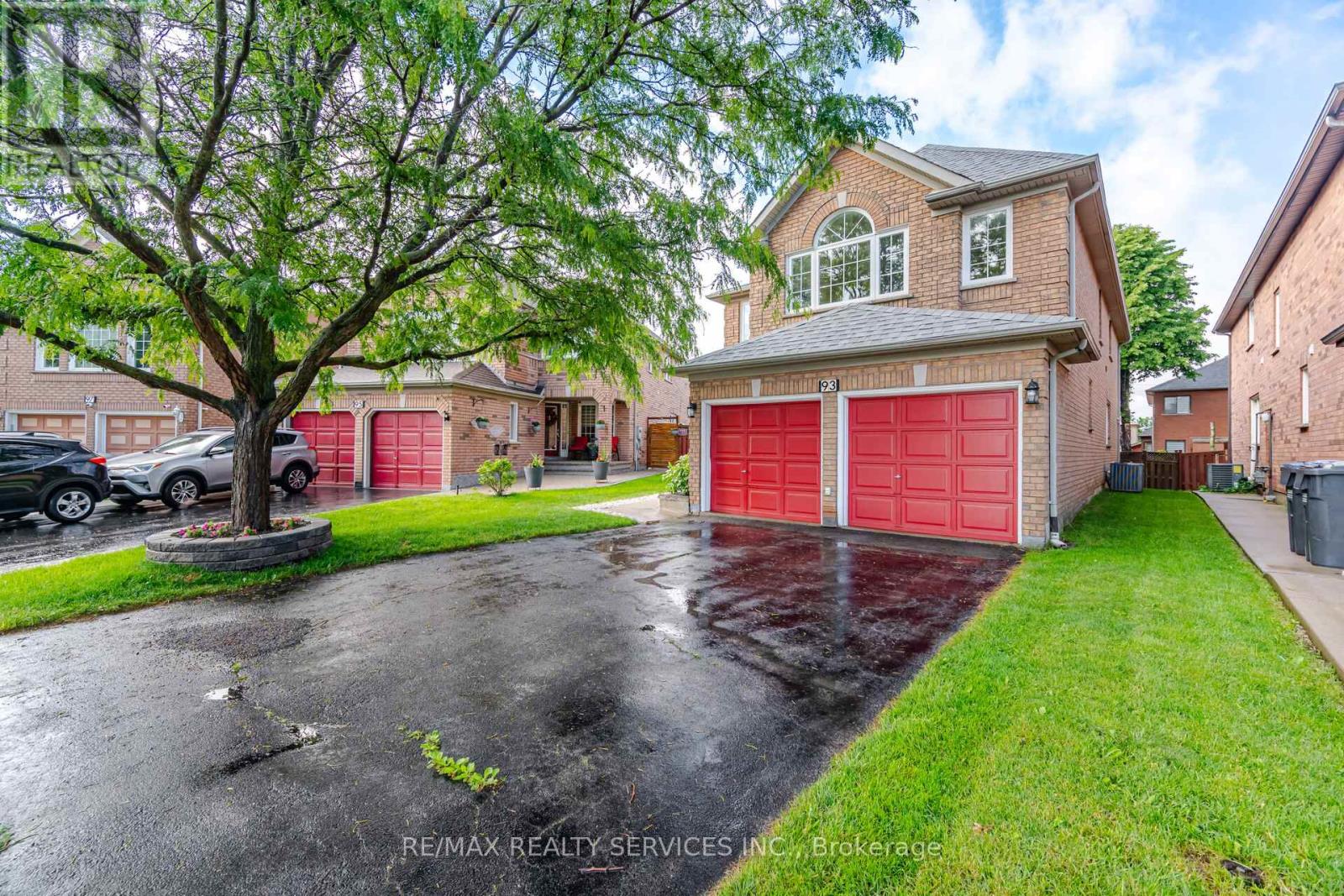 93 SECLUSION CRESCENT - 2